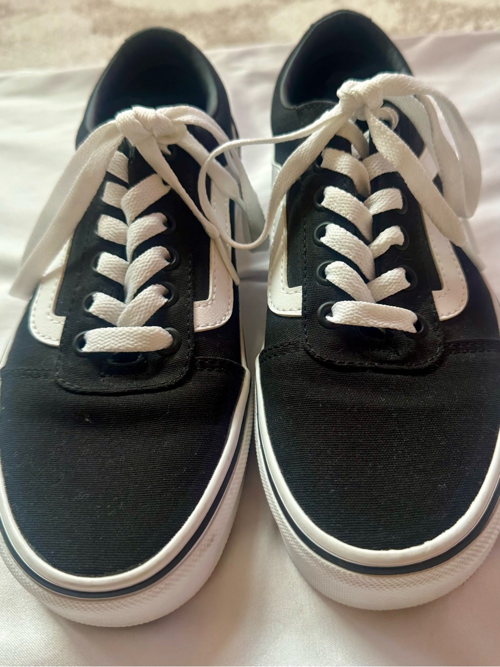 Women’s  Black Canvas Low-Top Sneakers with White Accent